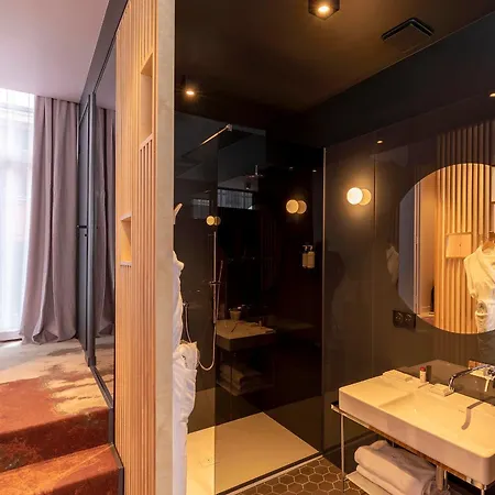 Clarance 5* Lille